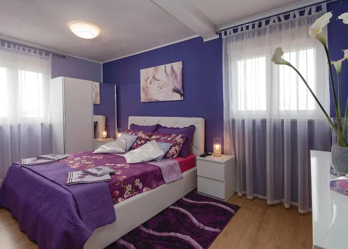 Cozy Home In Pula With Kitchen * Pula