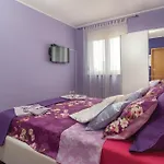Сasa de vacaciones Cozy In With Kitchen