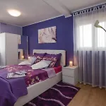 Cozy In With Kitchen * Pula