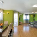 Cozy In With Kitchen Pula