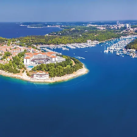 Cozy In With Kitchen * 풀라